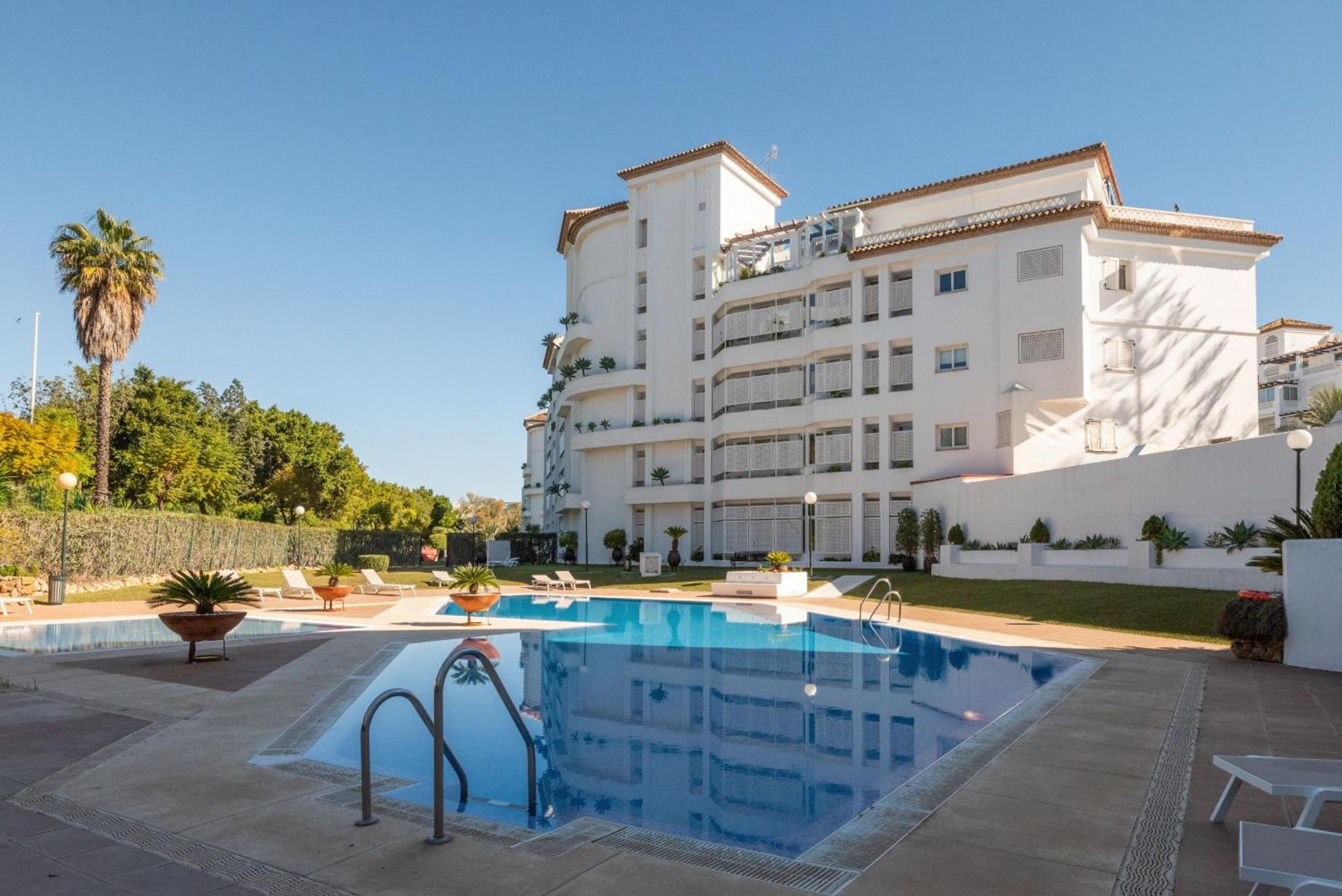 Gaviotas - Playas Del Duque - Puerto Banus Apartment